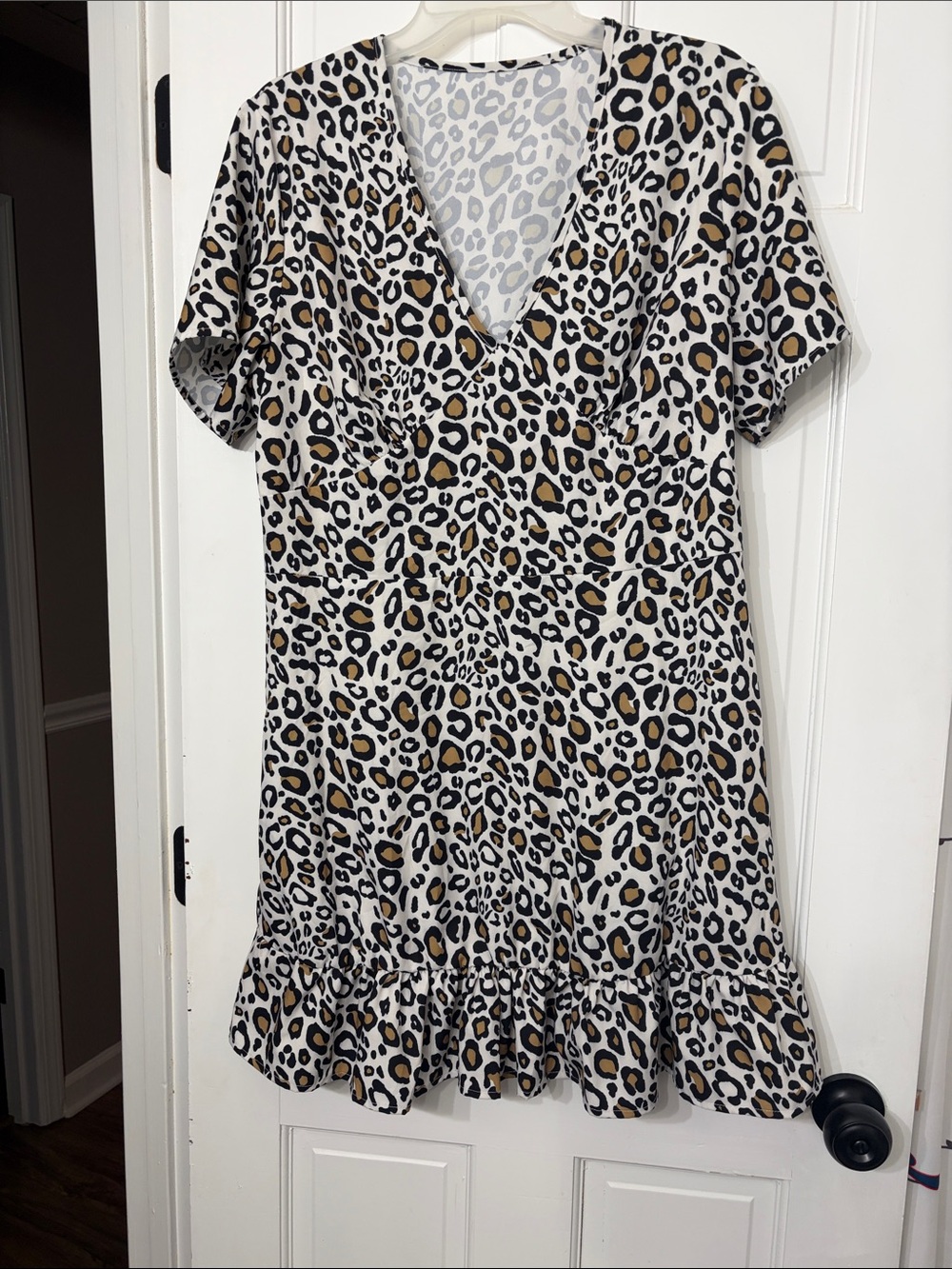 Leopard Print V-Neck Ruffle Hem Dress - White, Black & Tan